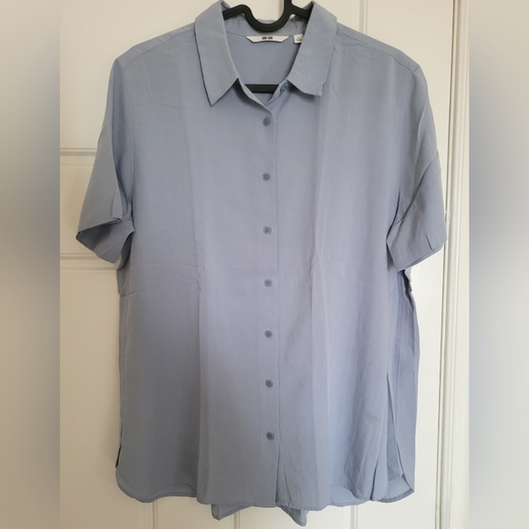 UNIQLO Women's Rayon Short Sleeve Blouse (Light Blue) - Picture 3 of 5